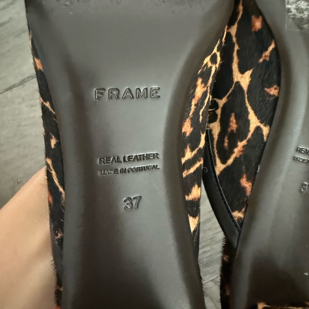 Frame Le Isla Leopard Print Mule Heel - Picture 5 of 6